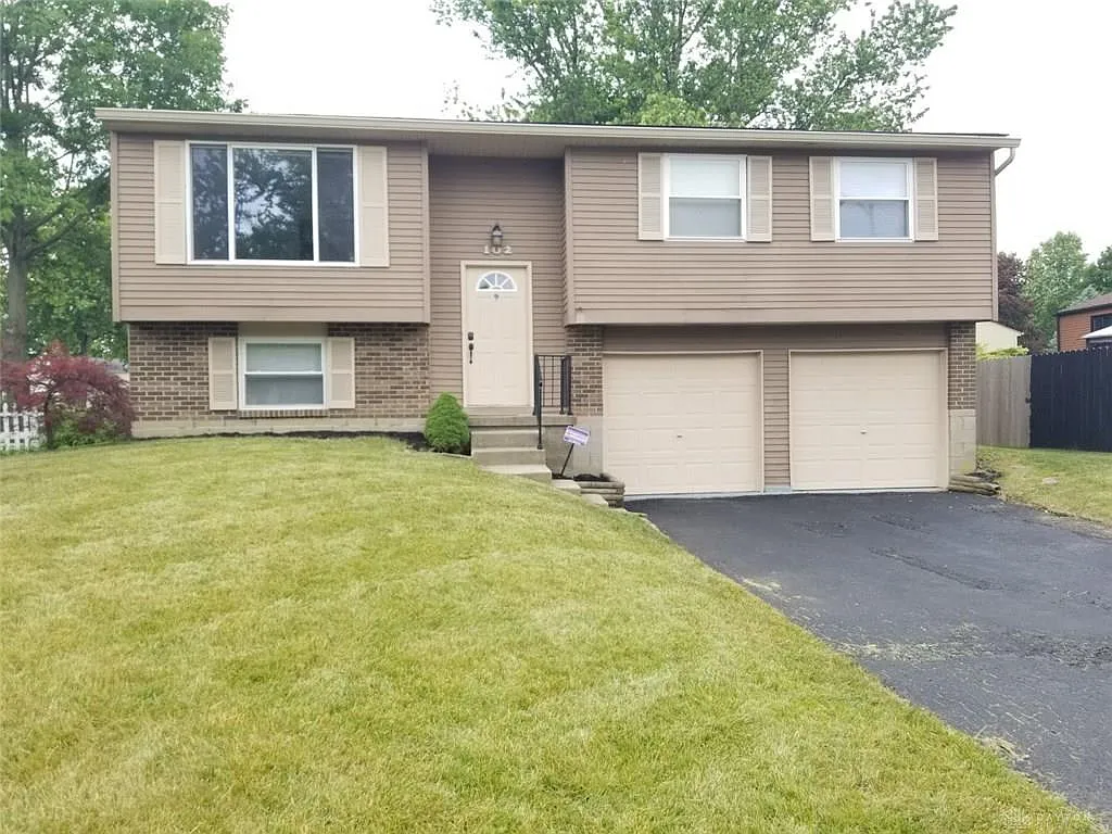 102 Wichendon Farm Cir photo 1