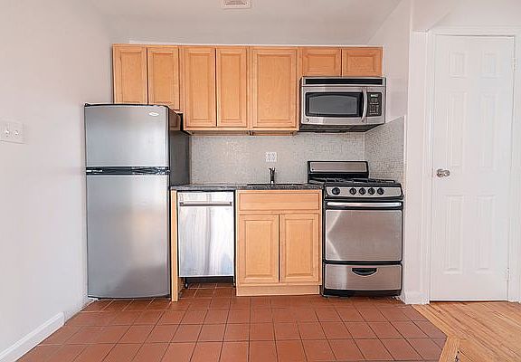 5th image of 108 Ludlow St Ste 5B