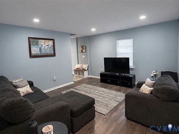 2nd image of 1108 Bolling St