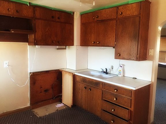 2nd image of 406 Mann Ave