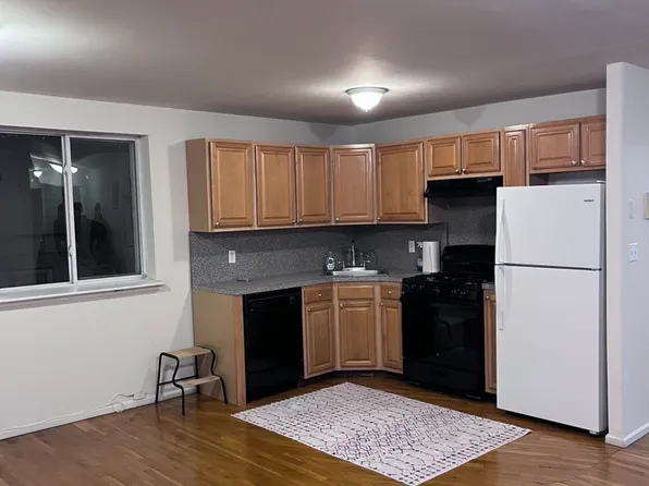 1861 Paulding Ave, Bronx, NY 10462
