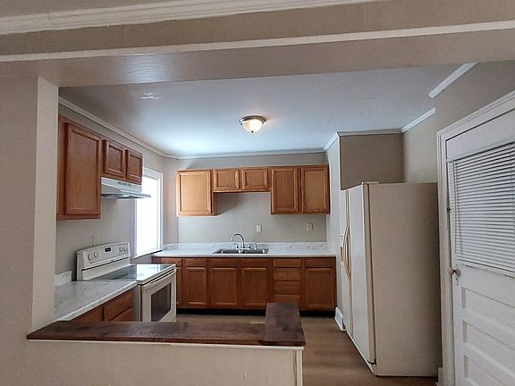 2nd image of 440 Allston Ave