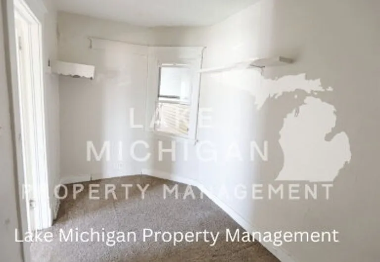 941 Baldwin St SE #2 — Photo 5