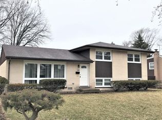 104 Michael Mnr, Glenview, IL 60025