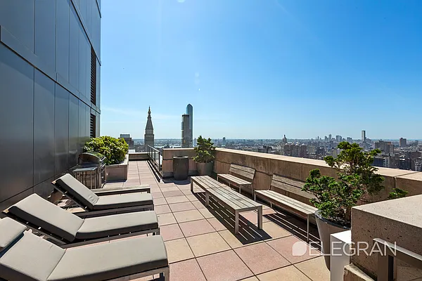 Sold by (Legacy) Elegran | media 22