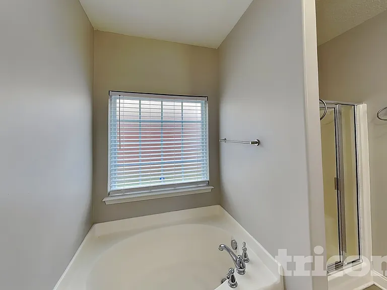 14208 Highland Meadow Rd — Photo 17