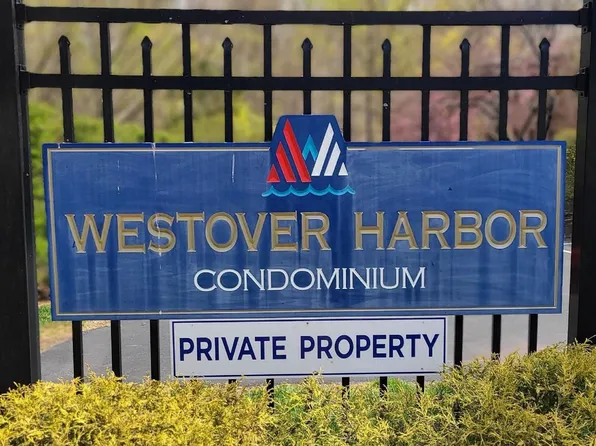 178 Woodstream Dr Building 5, Norristown, PA 19403