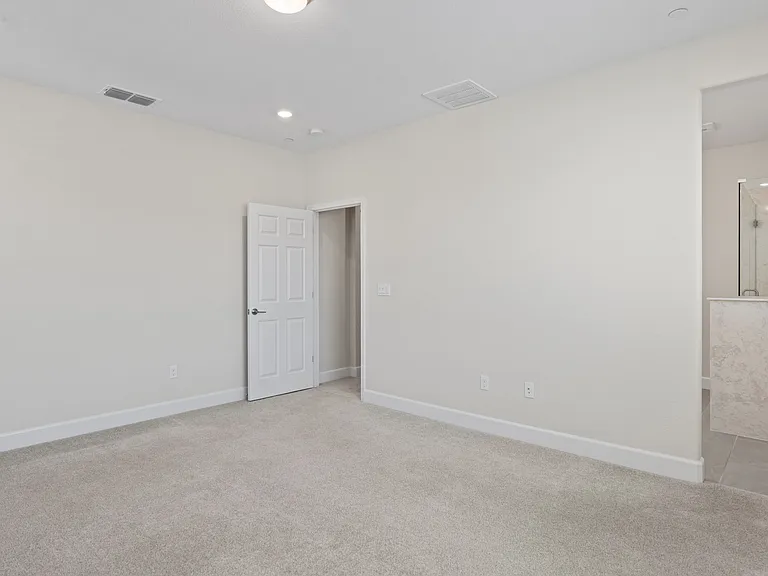 548 Aliki Dr — Photo 23