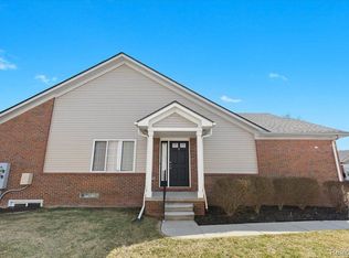 26037 Mariners Pt #92, Chesterfield, MI 48051