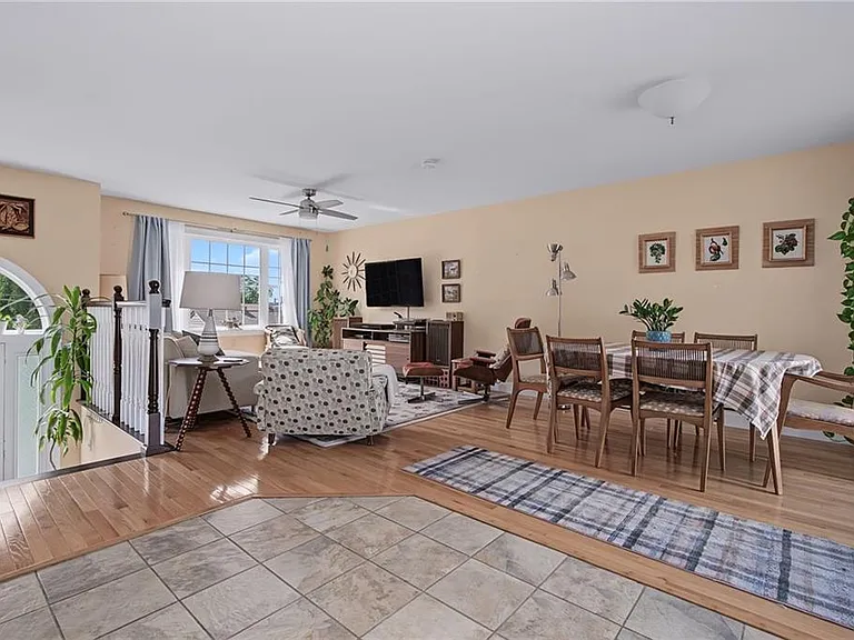 45 Oakwood Ave — Photo 18