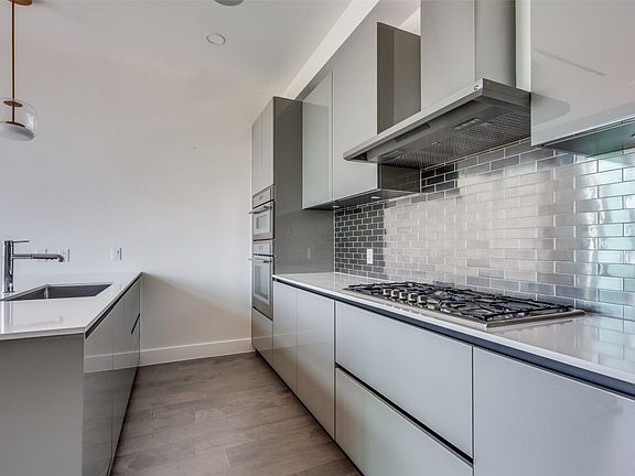 5th image of 123 Lexington Ave #1408