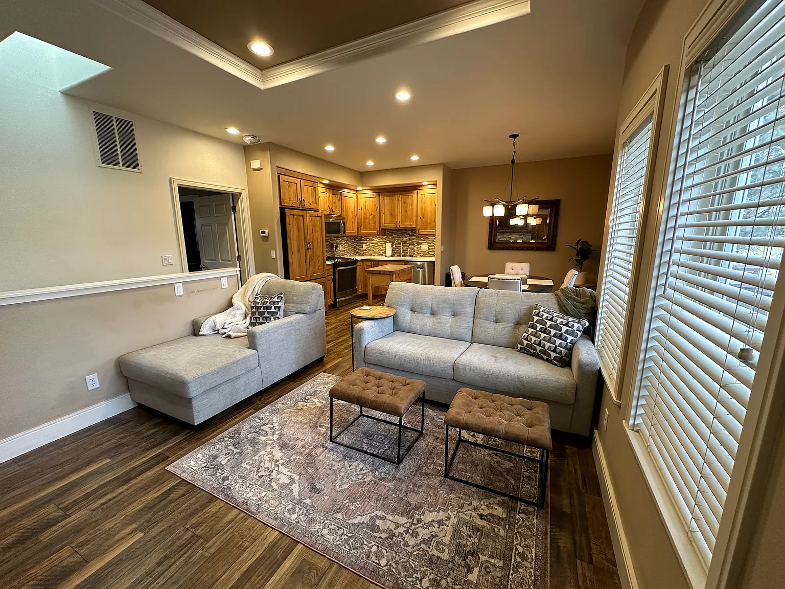 1 bed, 800 sqft, $2,000 — Photo 1