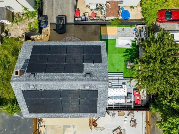 478 3rd St, Fall River, MA 02721