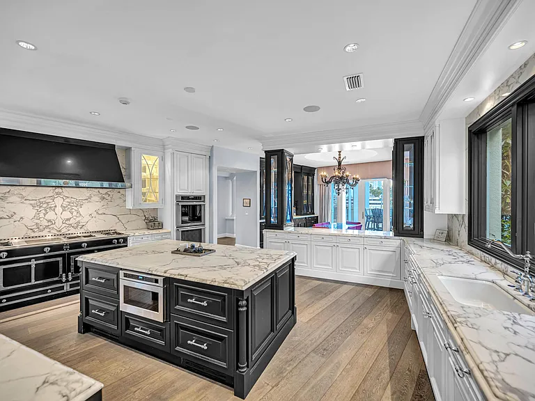709 Idlewyld Dr — Photo 22