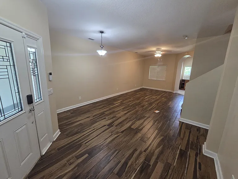 3810 Haley Ct #7 — Photo 4