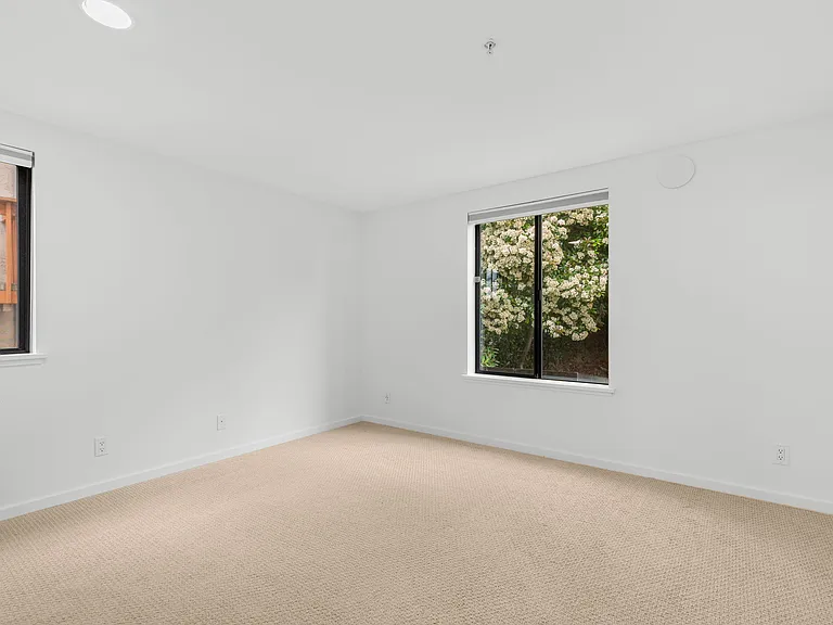 2048 13th Ave W #8 — Photo 34