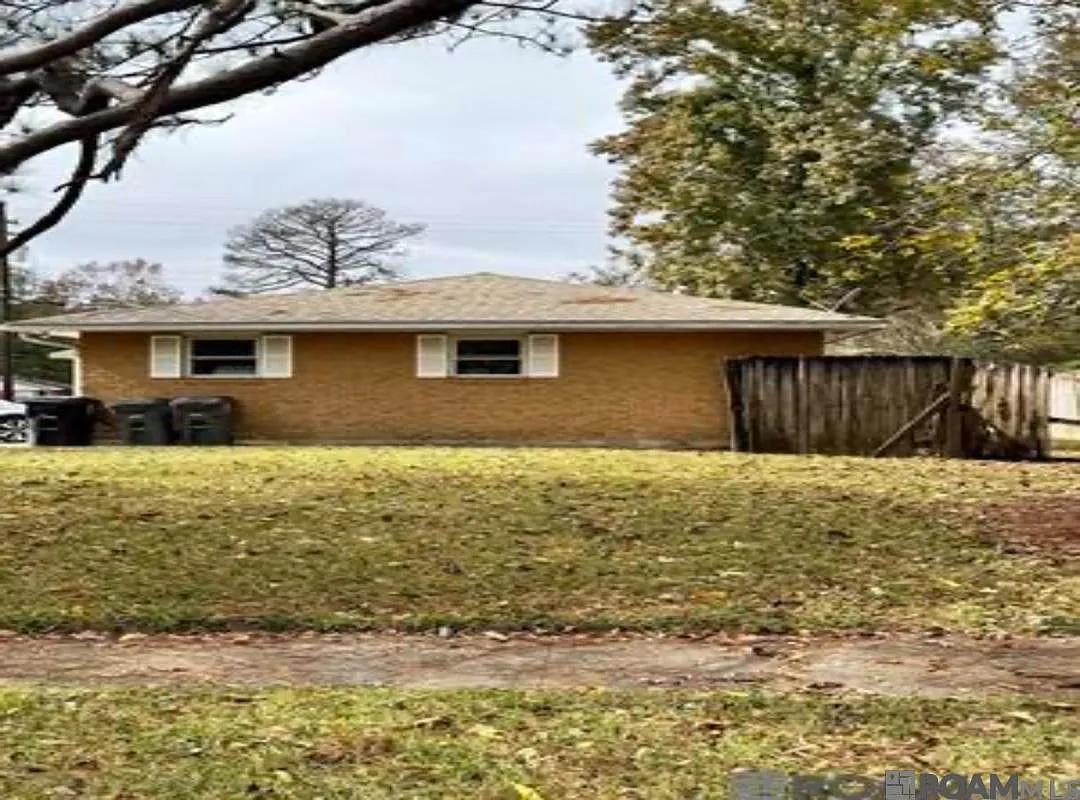 3 bed, 1308 sqft, $1,700 — Photo 3