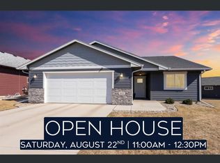 422 Thelma Ave, Harrisburg, SD 57032