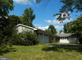 12116 Tanglewood Ln, Bowie, MD 20715