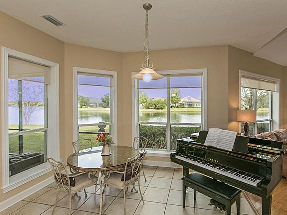5th image of 144 Pinehurst Pointe Dr