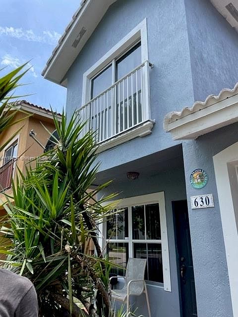 1st image of 630 SW 11th St #630