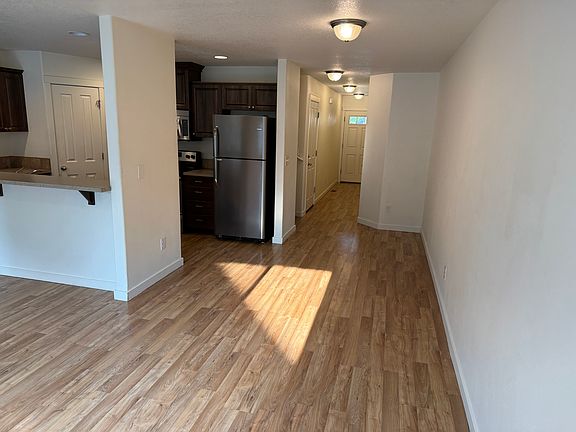 4th image of 5511 NE 74th Ave