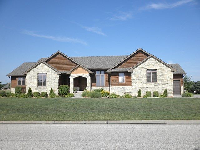 1st image of 2615 Yaeger Dr