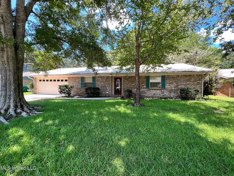 1st image of 1717 Mary Ann Dr