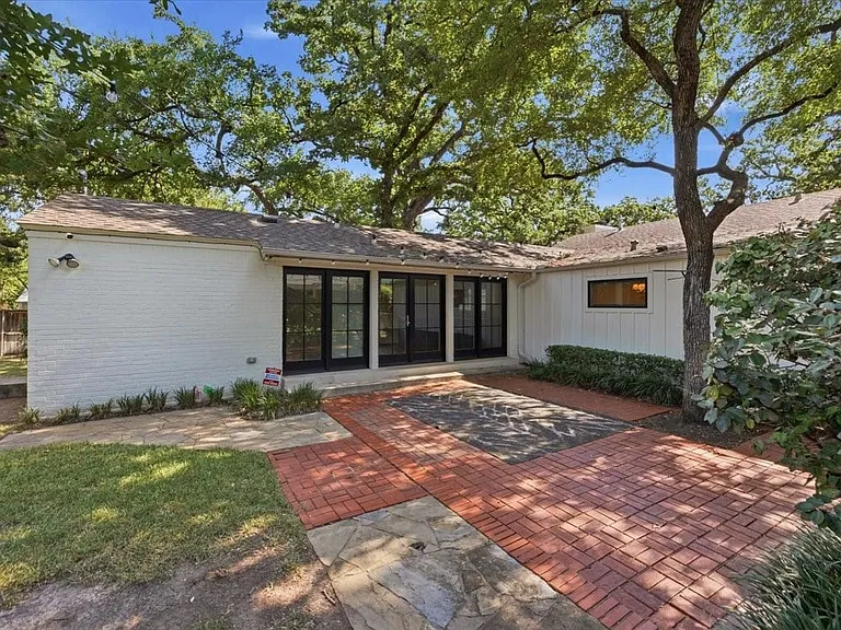 329 Eastwood Ave — Photo 36