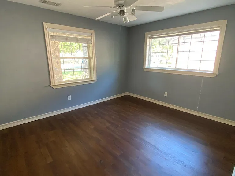 2310 Ridgedale Dr — Photo 9