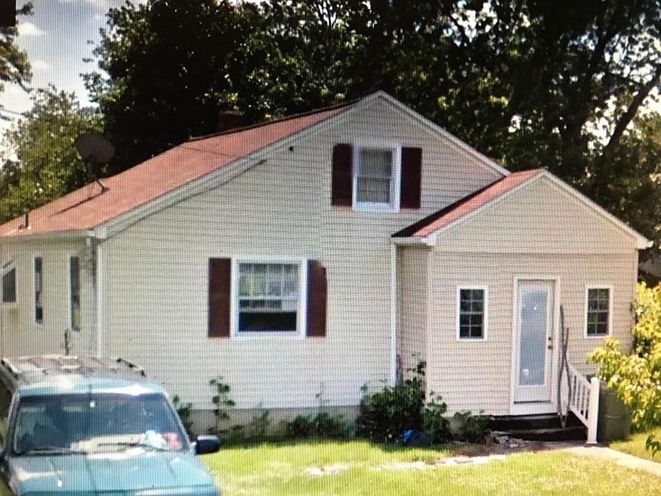 1st image of 1320 Forest Lawn Dr