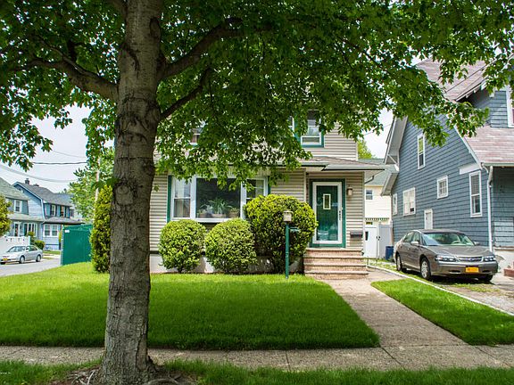2nd image of 403 College Ave