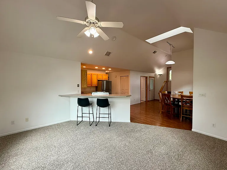 415 Mason Ct #2B — Photo 7