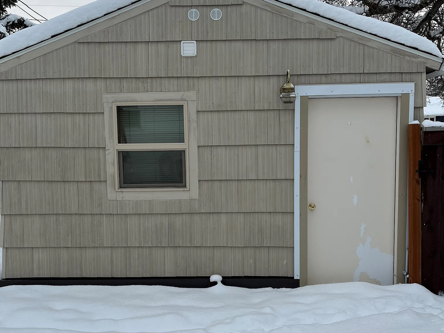 Studio, 700 sqft, $1,400 — Photo 1