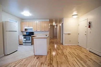 118 N Union St — Photo 3