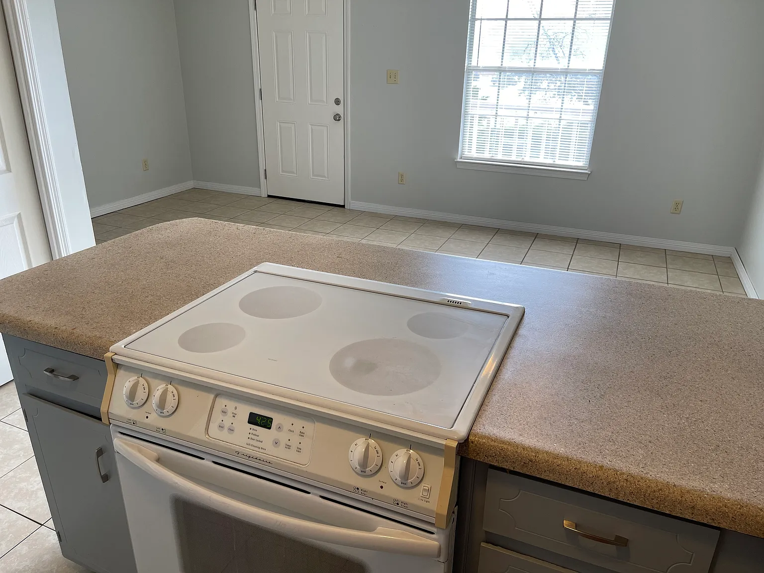 3386 Barrancas Ave — Photo 3