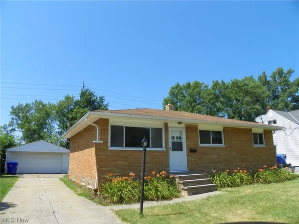 6204 Sylvia Dr, Brookpark, OH 44142