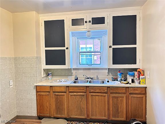 4th image of 452 W Princeton Ave