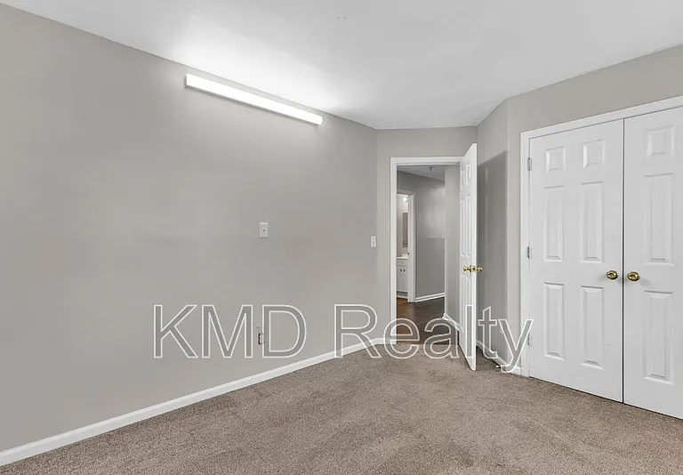1638 Arlyn Cir #A — Photo 8