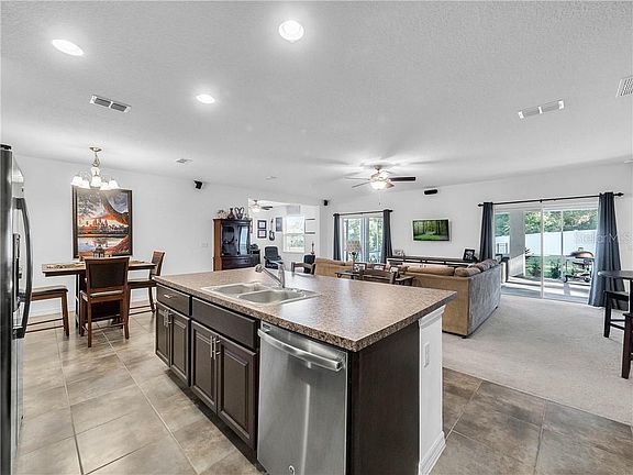 4th image of 3525 Pelock Dr
