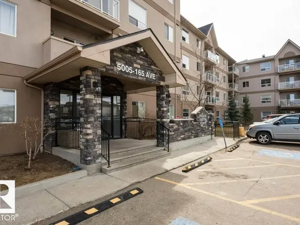 401-5005 165th Ave NW #401, Edmonton, AB T5Y 0L8