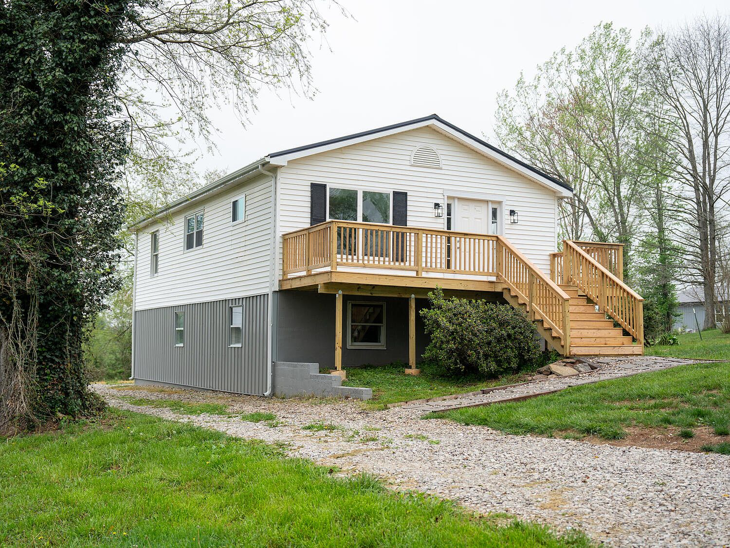 120 Four Winds Estates Dr, Mount Sterling, KY 40353 MLS 24007606