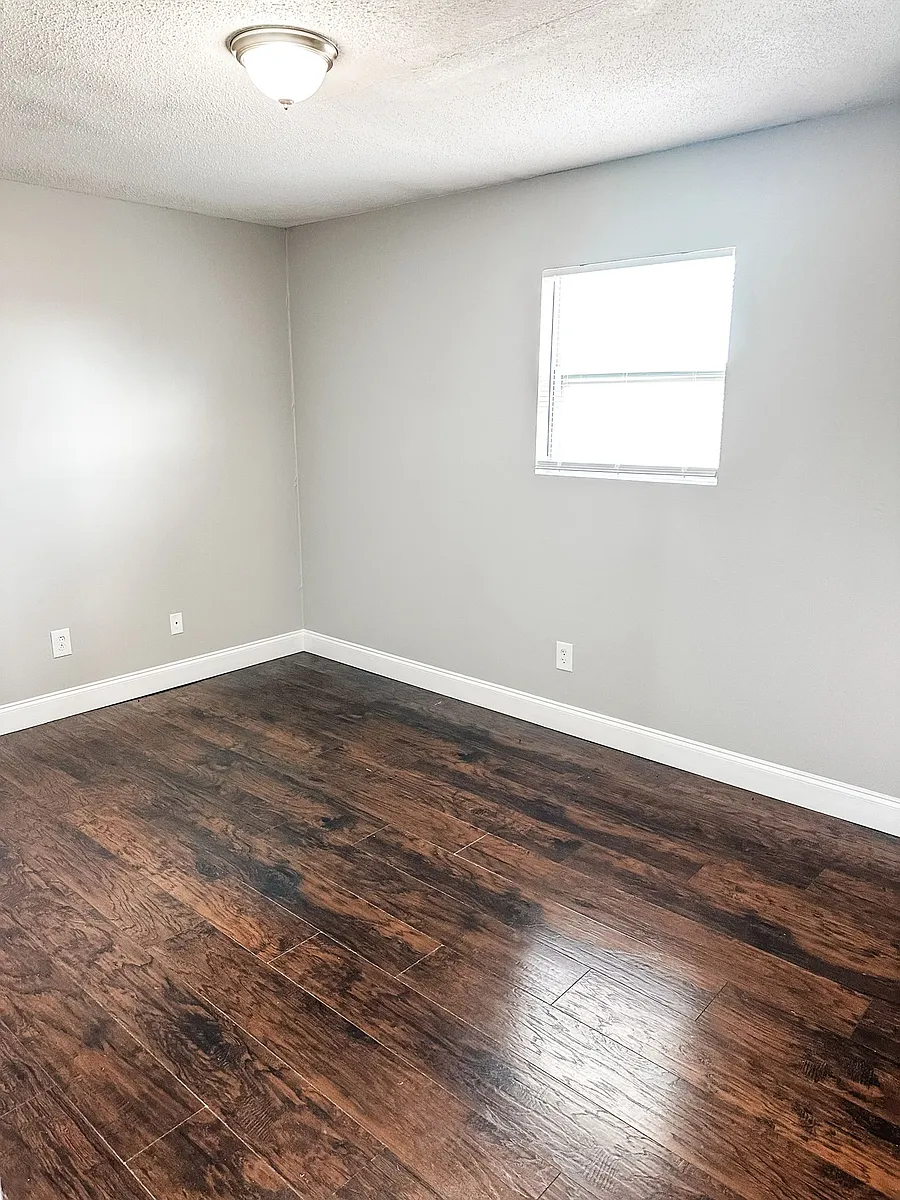 Building Photo - 4848 Scheel Rd NE #13