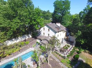 186 S Main St, New Hope, PA 18938