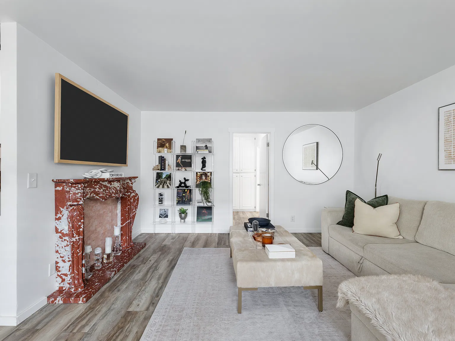 1 bed, 718 sqft, $3,800 — Photo 1