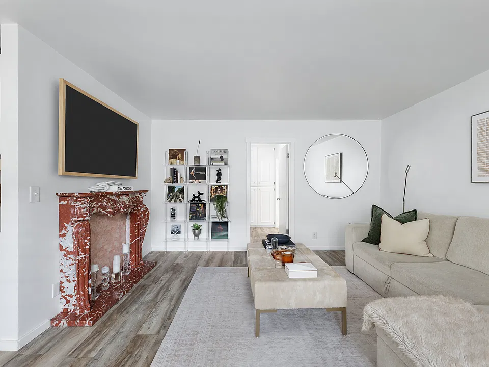 538 Avenue A #2