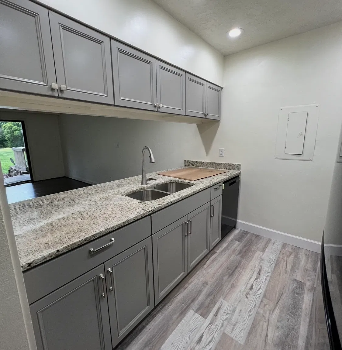 1 bed, 1000 sqft, $1,050 — Photo 4
