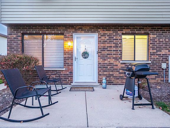 2nd image of 9064 Archer Ave Unit A
