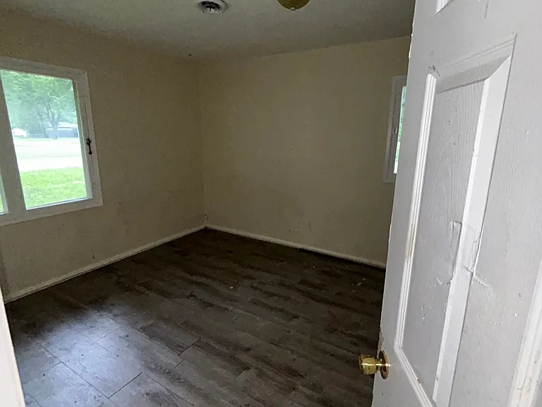 2 E Adams Dr — Photo 22