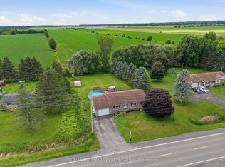1236 Saint Albert Rd W, Russell, ON K0A 1W0